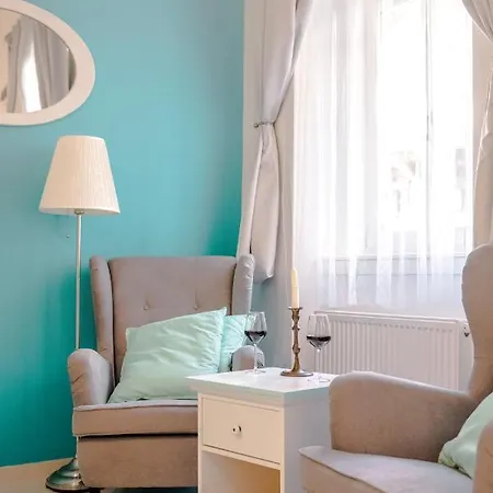 Ombre With Parking Option Budapest