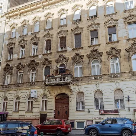 Apartment Ombre With Parking Option Budapest