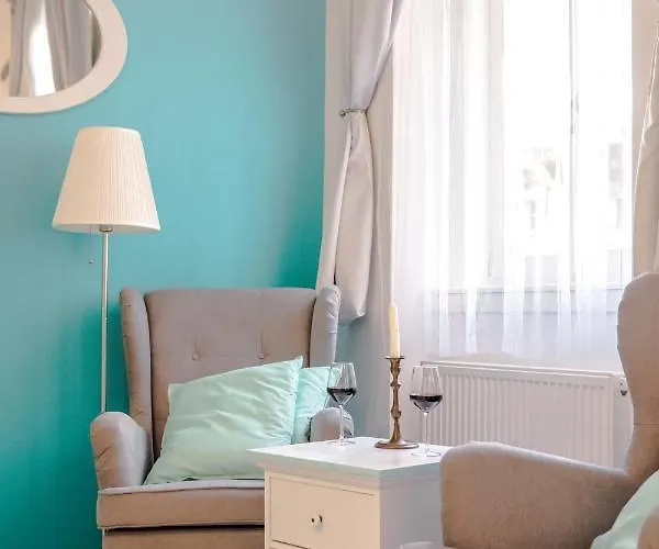 Ombre With Parking Option Budapest
